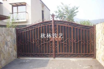 封板铁艺门